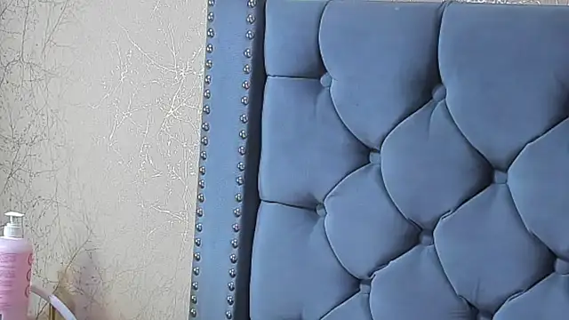 Imannejulienne online show from March 2026 11:08:01 PM