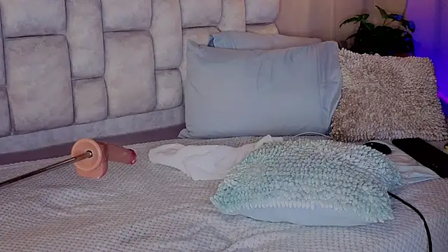 pamela reyes  online show from November 2025 09:15:02 PM