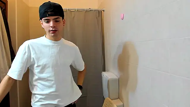 dylancrugerx online show from February 2026 05:31:02 PM