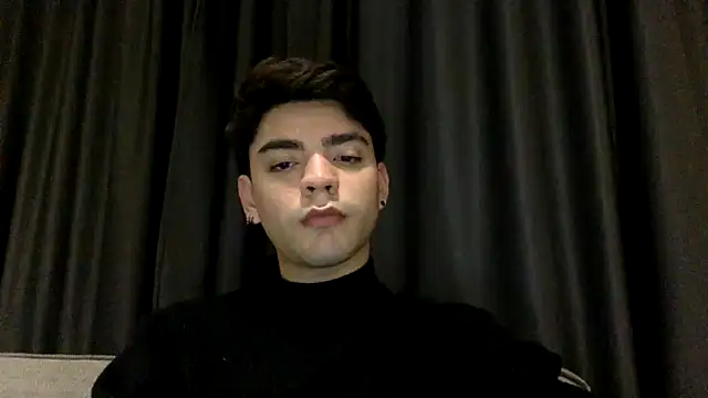 dylancrugerx online show from December 2024 10:46:01 PM