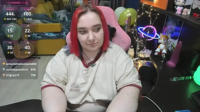 Snapshot of Softie_Sofy chatting on March 2025 09:17:02 AM Softie Sofy online show from March 2025 09:17:02 AM