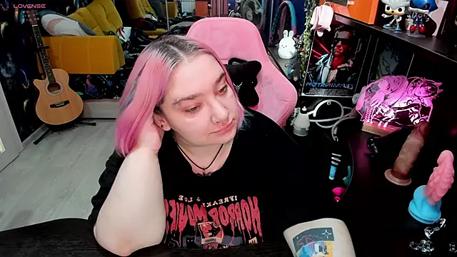 Snapshot of Softie_Sofy chatting on September 2025 03:21:01 AM Softie Sofy online show from September 2025 03:21:01 AM