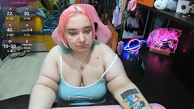 Softie Sofy online show from March 2026 03:32:01 AM