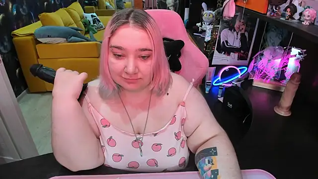 Softie Sofy online show from June 2026 03:02:01 AM