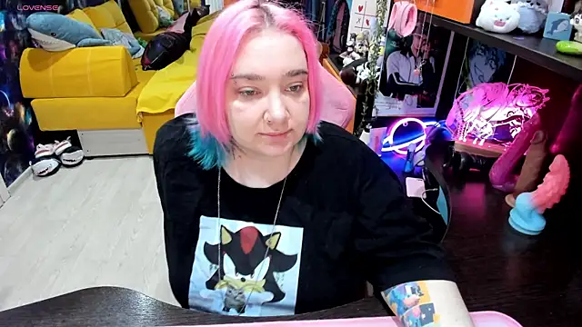 Softie Sofy online show from March 2026 03:29:01 AM