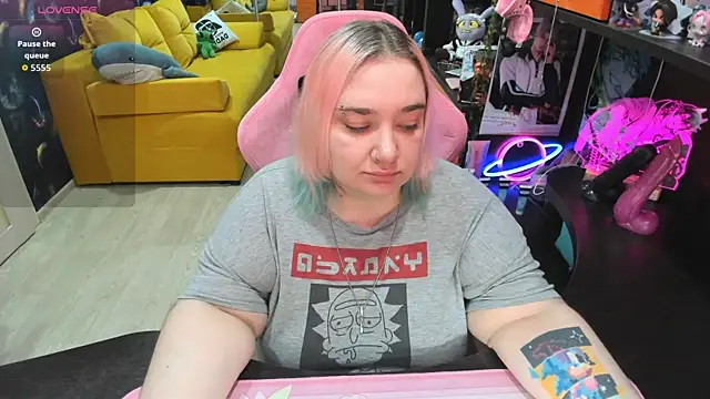 Snapshot of Softie_Sofy chatting on June 2026 02:34:01 AM Softie Sofy online show from June 2026 02:34:01 AM