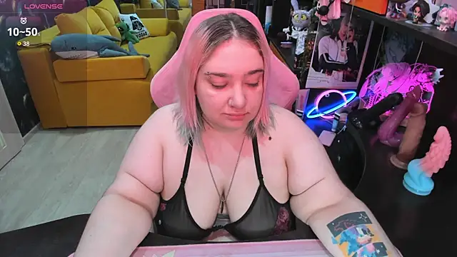 Snapshot of Softie_Sofy chatting on July 2026 02:29:02 AM Softie Sofy online show from July 2026 02:29:02 AM