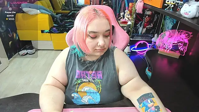 Softie Sofy online show from December 2025 02:27:02 AM