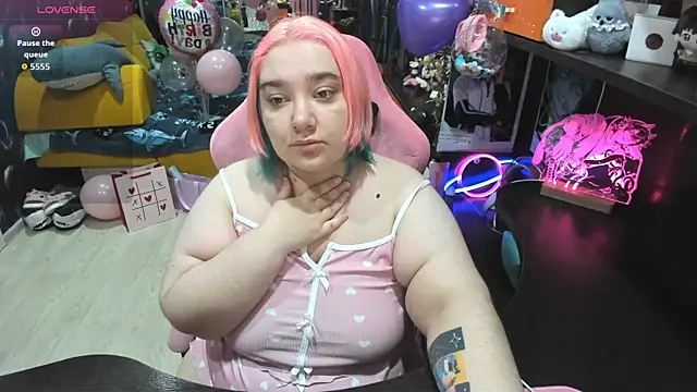 Softie Sofy online show from March 2026 03:45:02 AM