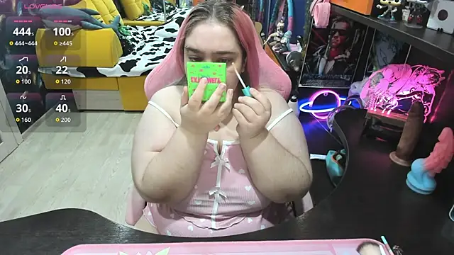 Softie Sofy online show from November 2025 03:44:01 AM