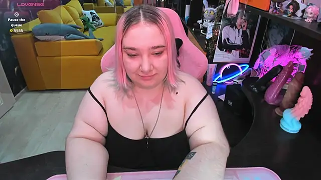 Snapshot of Softie_Sofy chatting on June 2026 03:45:01 AM Softie Sofy online show from June 2026 03:45:01 AM