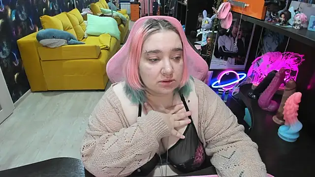 Snapshot of Softie_Sofy chatting on May 2026 02:42:02 AM Softie Sofy online show from May 2026 02:42:02 AM