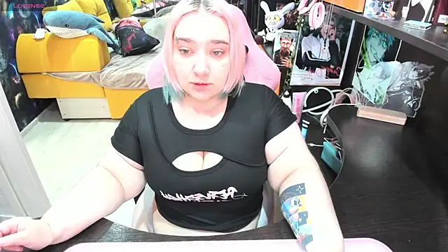 Softie Sofy online show from April 2026 02:58:01 AM