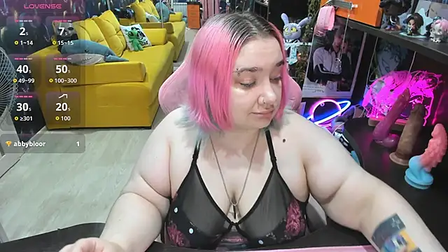 Snapshot of Softie_Sofy chatting on June 2026 02:44:02 AM Softie Sofy online show from June 2026 02:44:02 AM