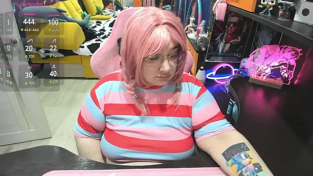 Softie Sofy online show from November 2025 12:27:01 AM