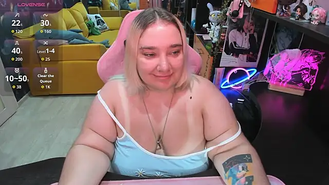 Snapshot of Softie_Sofy chatting on July 2026 01:52:02 AM Softie Sofy online show from July 2026 01:52:02 AM