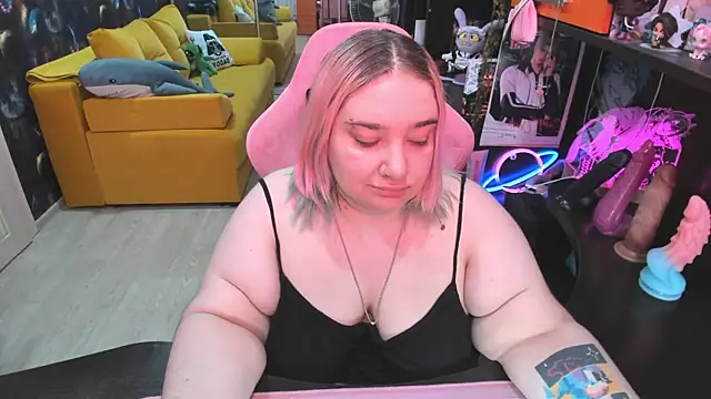 Snapshot of Softie_Sofy chatting on June 2026 02:44:02 AM Softie Sofy online show from June 2026 02:44:02 AM