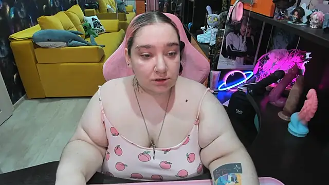 Snapshot of Softie_Sofy chatting on June 2026 06:29:01 AM Softie Sofy online show from June 2026 06:29:01 AM