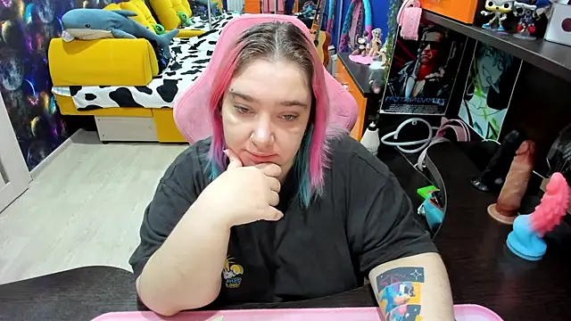 Softie Sofy online show from November 2025 03:29:01 AM