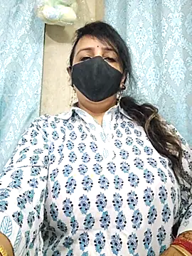 Snapshot of cute-tanvi chatting on October 2025 01:05:01 AM cute-tanvi online show from October 2025 01:05:01 AM