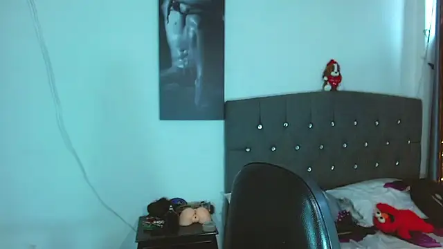 Kenisha Sweet online show from February 2026 07:15:02 PM