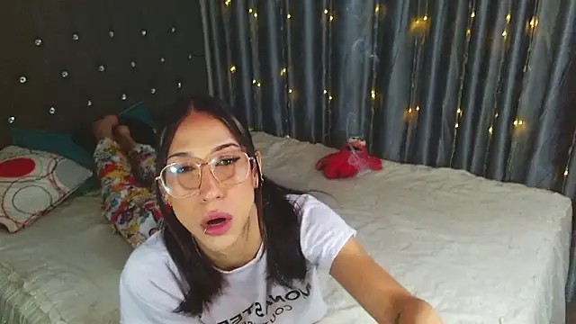 Kenisha Sweet online show from February 2026 05:43:02 PM