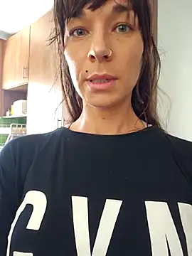 TassiTyne online show from November 2025 10:47:02 AM