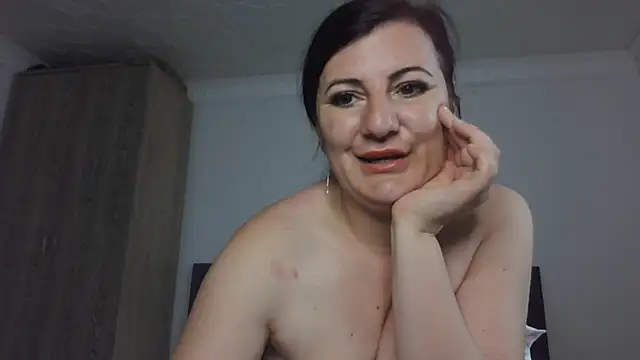 Naughtyredd online show from May 2026 08:33:02 AM