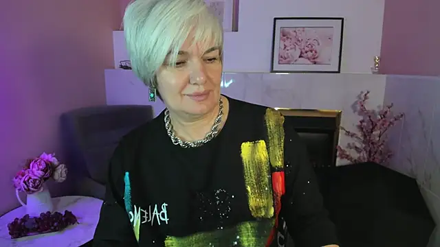 Snapshot of CarmenSoft chatting on October 2025 08:31:01 PM CarmenSoft online show from October 2025 08:31:01 PM