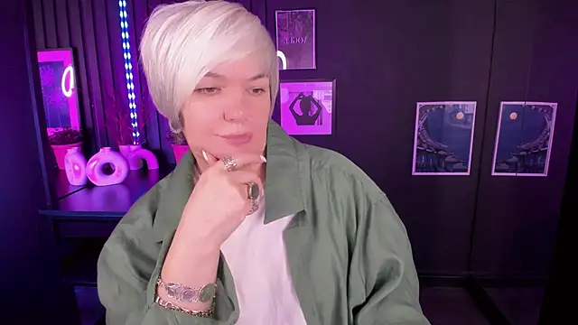 Snapshot of CarmenSoft chatting on November 2025 08:52:02 PM CarmenSoft online show from November 2025 08:52:02 PM