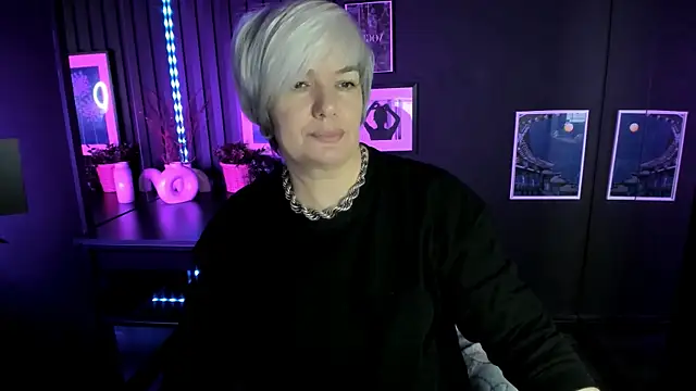 Snapshot of CarmenSoft chatting on November 2025 08:34:01 PM CarmenSoft online show from November 2025 08:34:01 PM