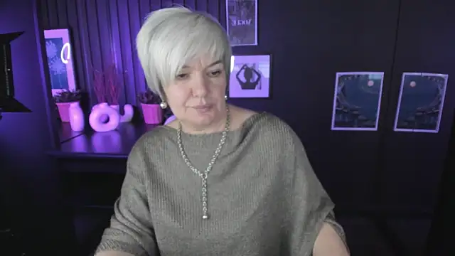 Snapshot of CarmenSoft chatting on October 2025 08:41:02 PM CarmenSoft online show from October 2025 08:41:02 PM