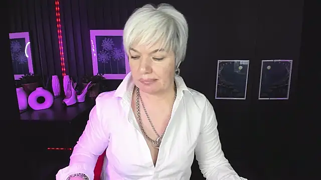 Snapshot of CarmenSoft chatting on February 2025 12:19:01 AM CarmenSoft online show from February 2025 12:19:01 AM