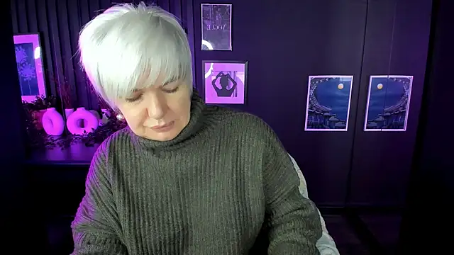 CarmenSoft online show from December 2025 08:53:01 PM