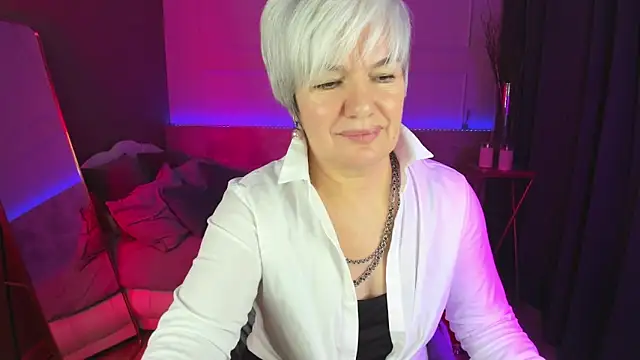 Snapshot of CarmenSoft chatting on February 2025 12:03:02 AM CarmenSoft online show from February 2025 12:03:02 AM