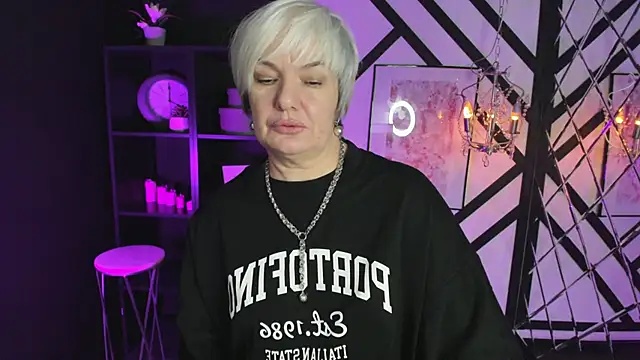 Snapshot of CarmenSoft chatting on November 2025 08:36:02 PM CarmenSoft online show from November 2025 08:36:02 PM