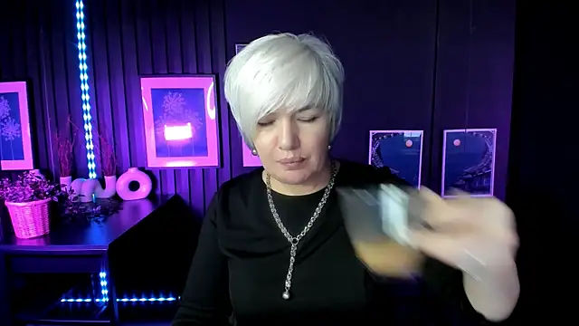 Snapshot of CarmenSoft chatting on December 2025 08:53:02 PM CarmenSoft online show from December 2025 08:53:02 PM