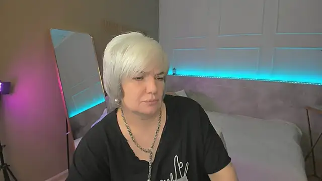 Snapshot of CarmenSoft chatting on June 2026 08:53:01 PM CarmenSoft online show from June 2026 08:53:01 PM