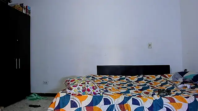 ares sexxx online show from January 2026 12:30:01 PM