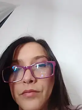 Perladulce online show from June 2026 11:43:02 PM