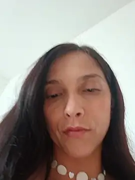 Perladulce online show from May 2026 04:45:01 PM