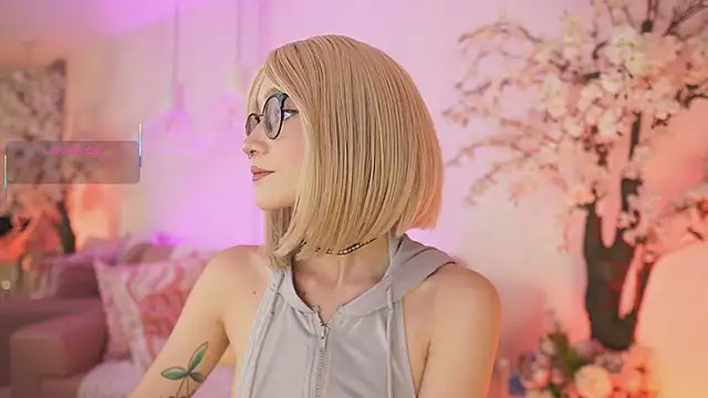 DalahiaRush online show from November 2025 06:56:02 PM