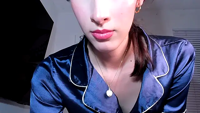 Snapshot of valeria_gonzales_ chatting on March 2025 12:11:02 AM valeria gonzales online show from March 2025 12:11:02 AM