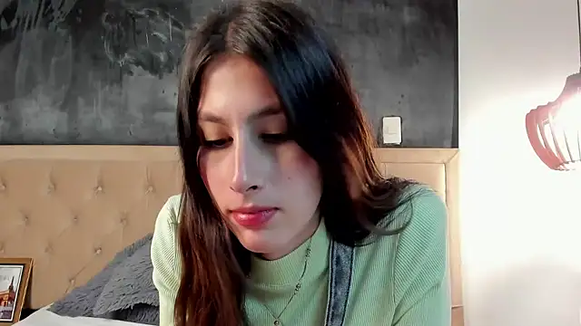 Snapshot of valeria_gonzales_ chatting on February 2025 02:28:02 AM valeria gonzales online show from February 2025 02:28:02 AM