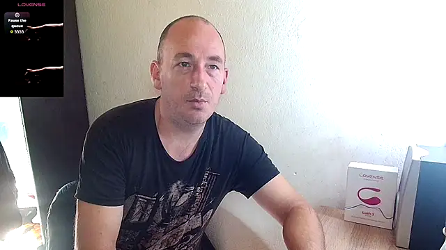 Snapshot of Johan___Barker chatting on November 2025 11:47:01 AM Johan Barker online show from November 2025 11:47:01 AM