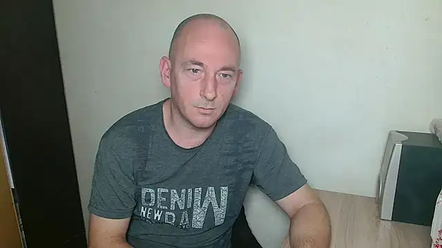 Snapshot of Johan___Barker chatting on December 2025 01:06:01 PM Johan Barker online show from December 2025 01:06:01 PM