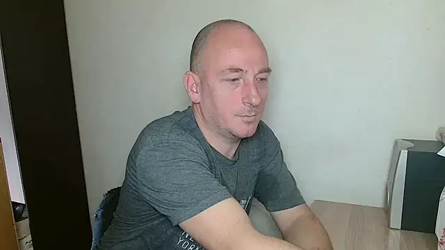 Johan   Barker online show from December 2025 12:54:01 PM