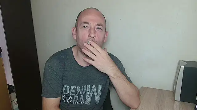 Johan   Barker online show from December 2025 10:26:01 AM