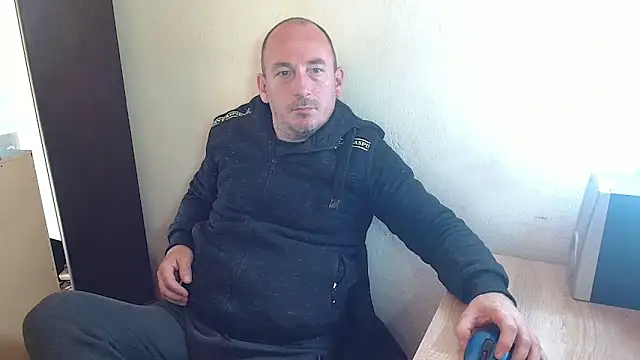 Snapshot of Johan___Barker chatting on October 2025 12:26:02 PM Johan Barker online show from October 2025 12:26:02 PM