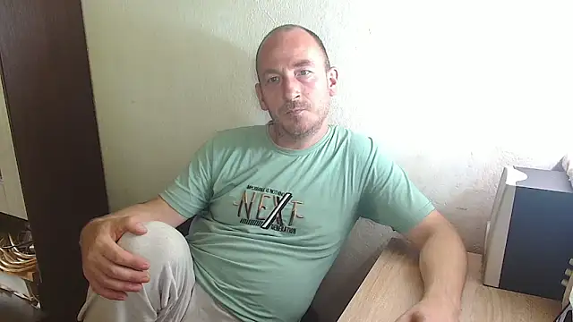 Snapshot of Johan___Barker chatting on November 2025 12:59:03 PM Johan Barker online show from November 2025 12:59:03 PM